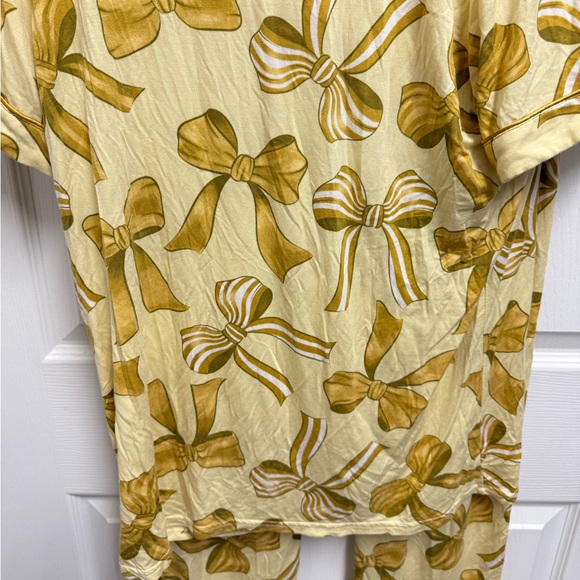 In My Sundays Yellow Bow Pajama Set - Picture 14 of 15